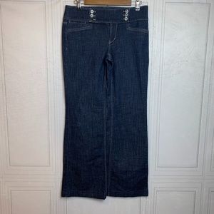 White House Black Market Blanc Button Blue Jeans